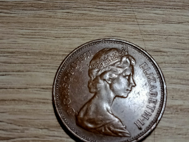 1971 New Pence 2P Queen Elizabeth II England Coin