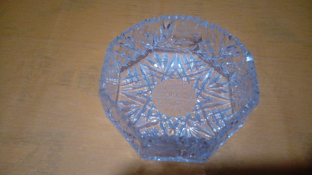 Miska kryształowa o średnicy19 cm