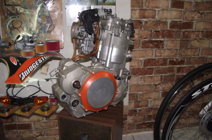KTM 525/450 exc sx Glowica kpl igla perfekt bez zaworow